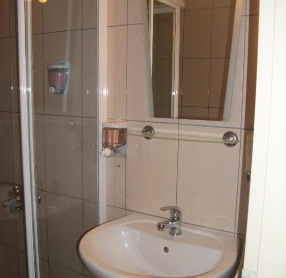 اتاق استاندارد, Kosar