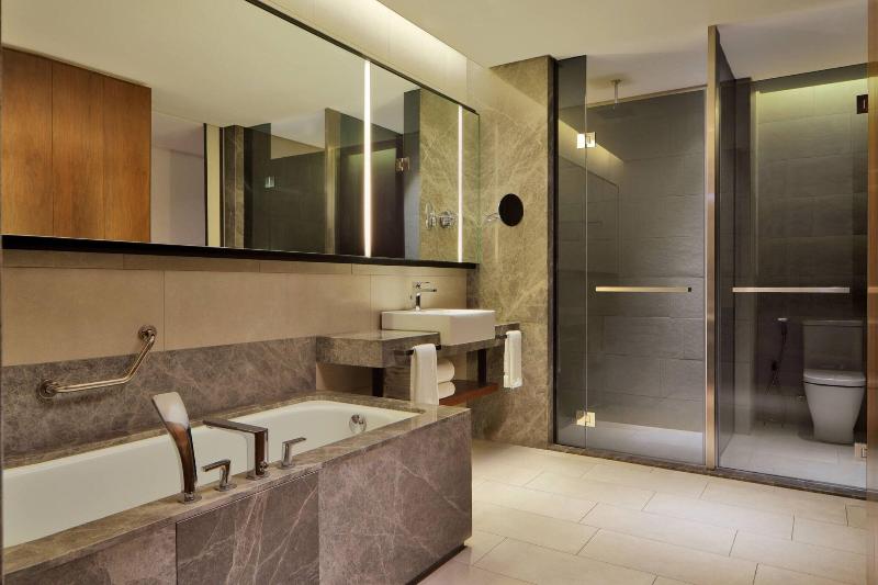 Номер Executive Кровать Кинг, Le Meridien Petaling Jaya