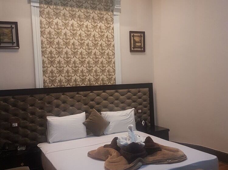 اتاق لوکس, Paradise Boutique