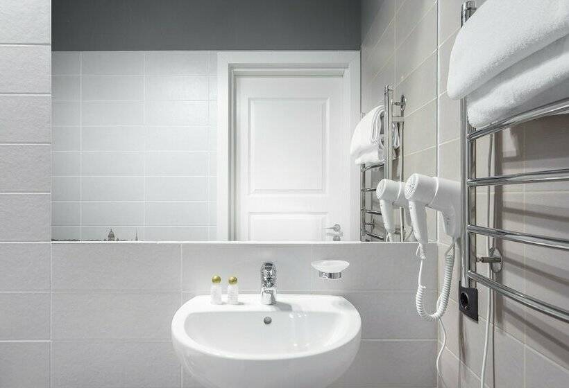 スタンダードルーム, Sokroma Wow