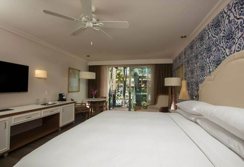 주니어 스위트 킹사이즈 침대, The Hacienda At Krystal Grand Puerto Vallarta