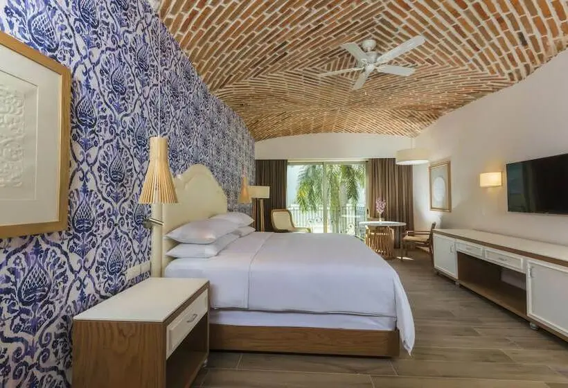سوئیت جونیور با تخت بزرگ, The Hacienda At Krystal Grand Puerto Vallarta
