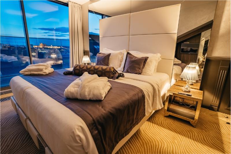 سوییت لوکس, Myo Hotel Wenceslas