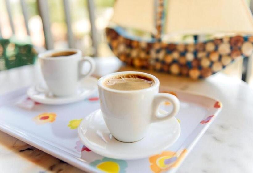 اتاق استاندارد, Elena S Studios