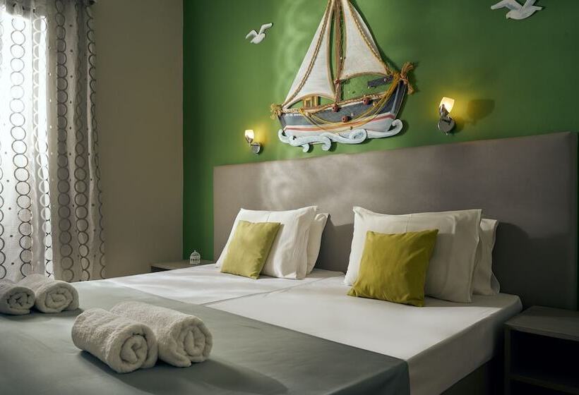 اتاق استاندارد سه نفره, Elena S Studios