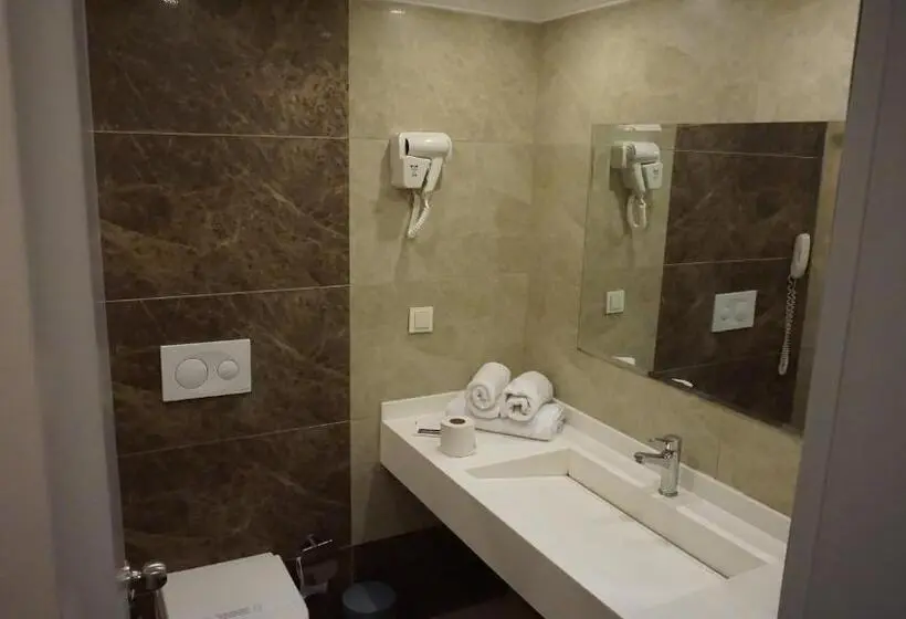 Standard Yhden Hengen Huone, Ada Newday Resort