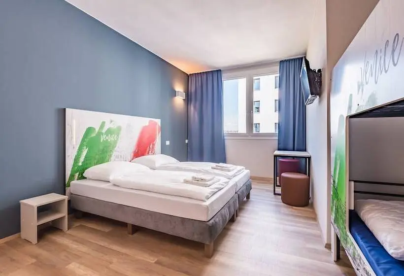 ファミリールーム, a&o Hostel Venezia Mestre