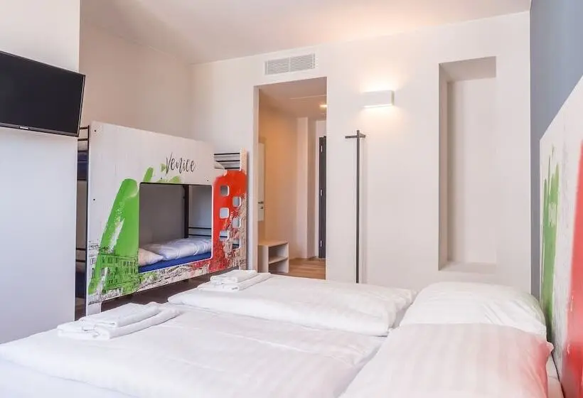 ファミリールーム, a&o Hostel Venezia Mestre
