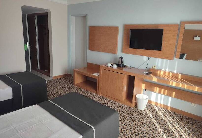 标准三人间, Ada Newday Resort