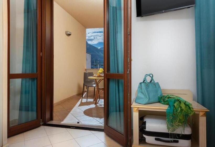 סוויטה, Helios