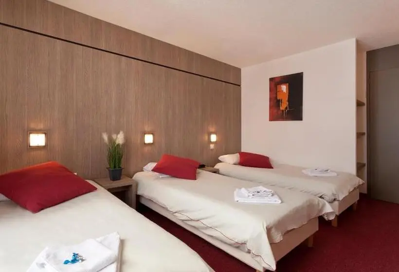 Standard Kolmen Hengen Huone, Hôtel Club Mmv Les Mélèzes