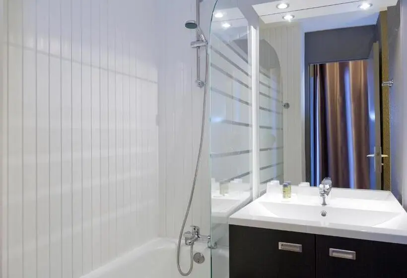Standard Neljän Hengen Huone, Hôtel Club Mmv Les Mélèzes