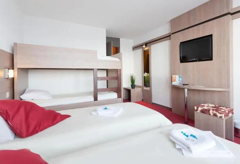Standard Neljän Hengen Huone, Hôtel Club Mmv Les Mélèzes