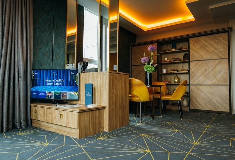 סוויטה נשיאותית, Iveagh Garden