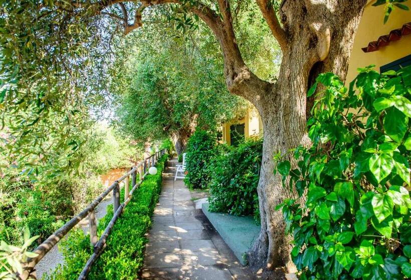 בקתה סטנדרטית, Lido Paradiso Resort