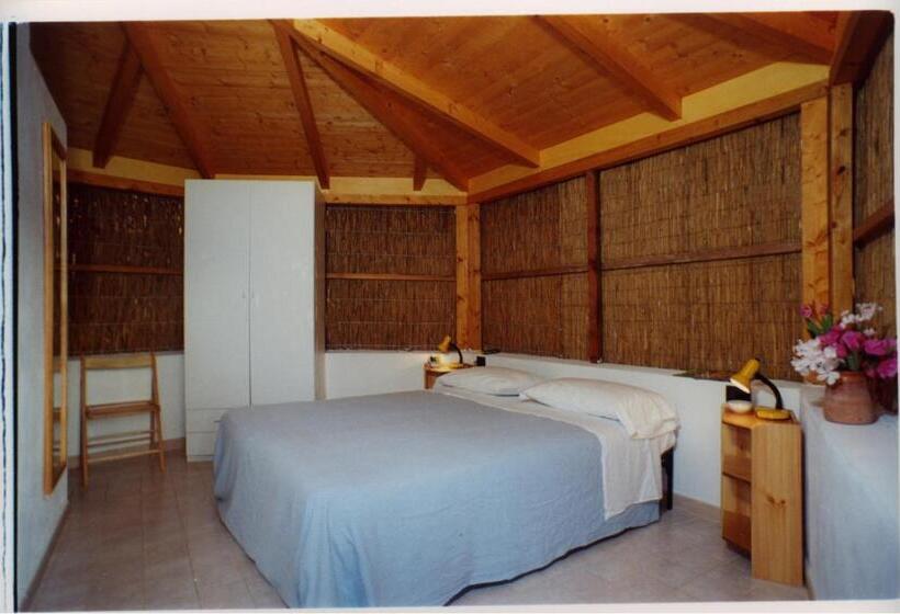 בונגלו מוזל, Lido Paradiso Resort