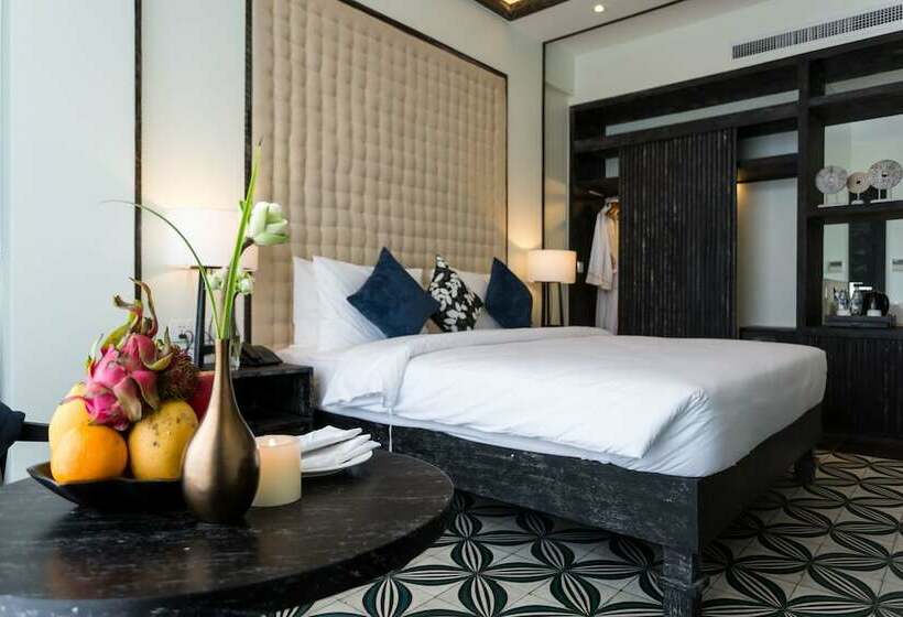 اتاق لوکس, Monthara Angkor Residence