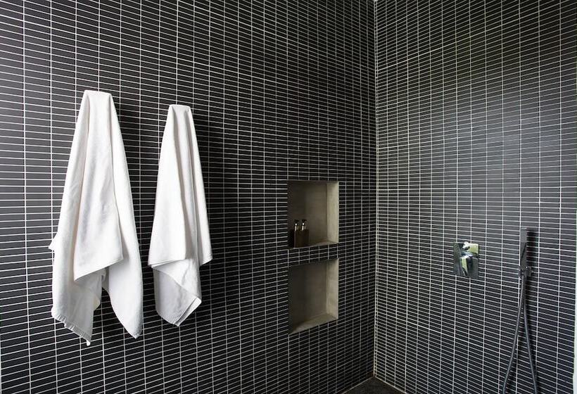 اتاق لوکس, Monthara Angkor Residence