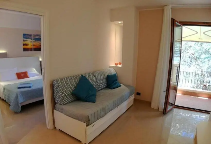 سوییت جونیور با بالکن, Residence Piccolo