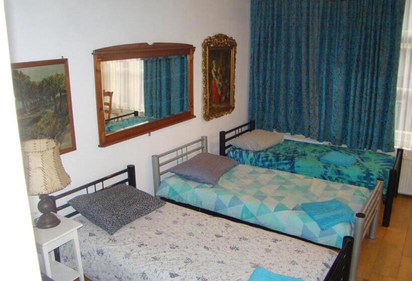 اتاق استاندارد چهار تخته, Amsterhouse B&b