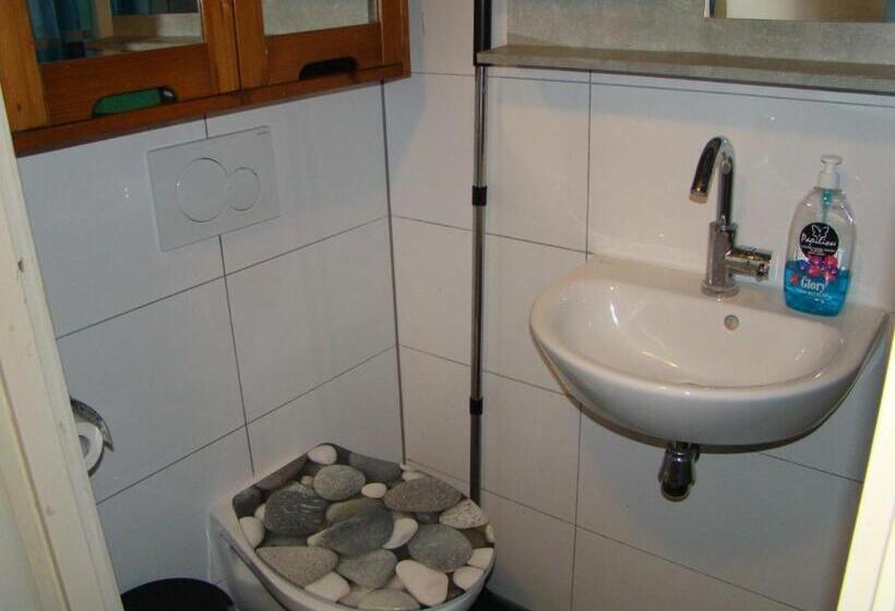 اتاق استاندارد چهار تخته, Amsterhouse B&b