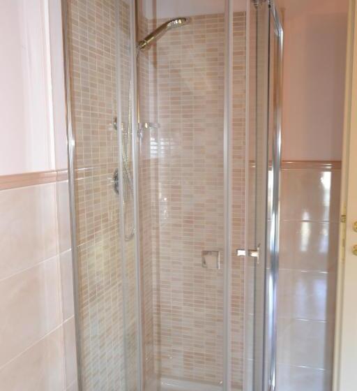 اتاق استاندارد یک تخته با بالکن, B&b Spring