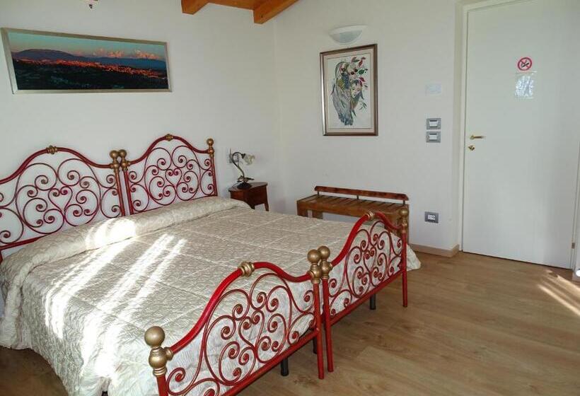 اتاق استاندارد با بالکن, B&b Spring