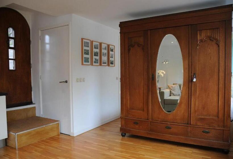 １ベッドルームハウス, Bed Breakfast Boat