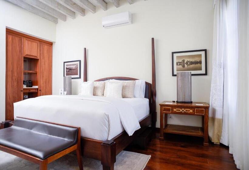 小型豪华套房, Casa Blanca 7