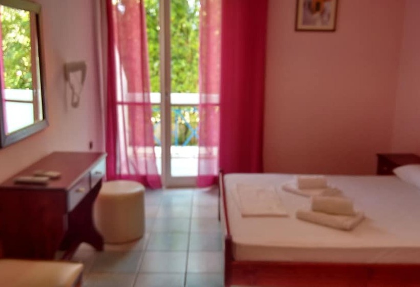 חדר סטנדרט, Francisco