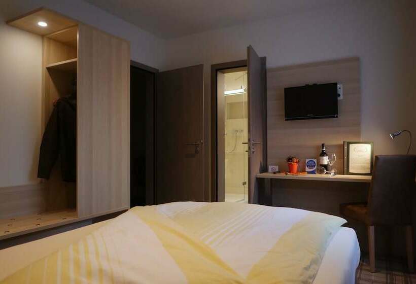 标准单人间, Gasthof Vossbur