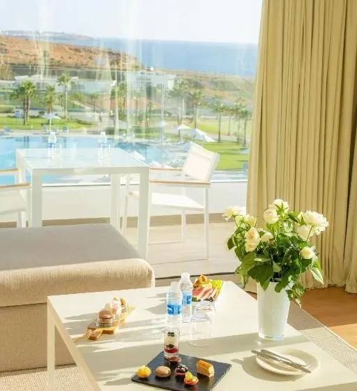 オーシャンビュースイート, Lixus Beach Resort All In