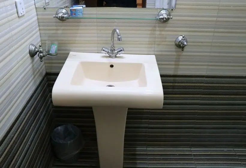 اتاق استاندارد, Lotus 1