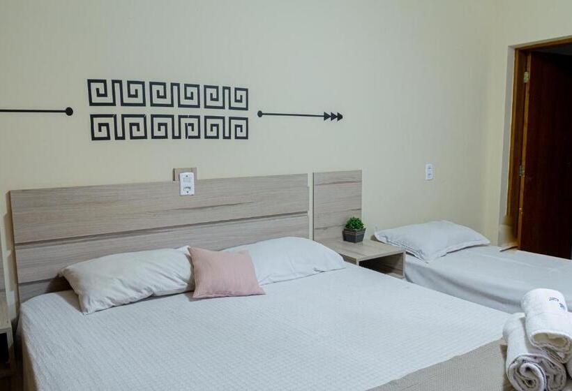 חדר קומפורט לשלושה, Pousada Bezerra