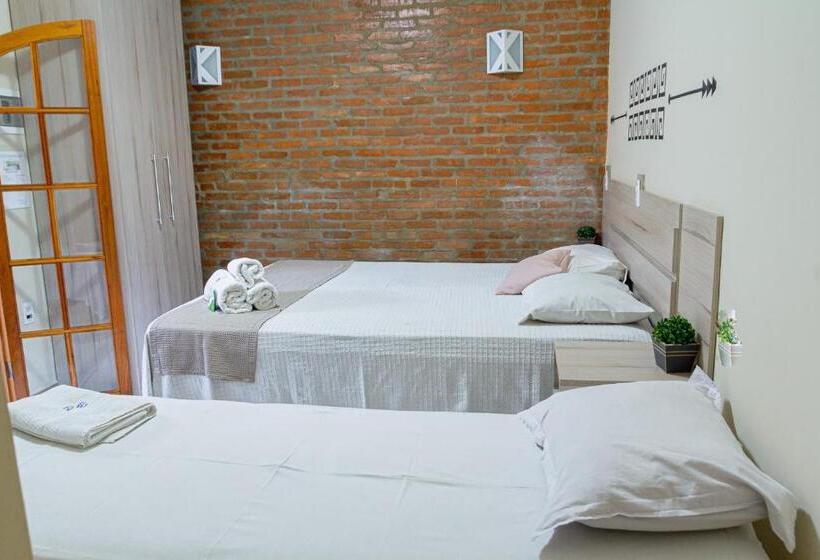 חדר קומפורט לשלושה, Pousada Bezerra