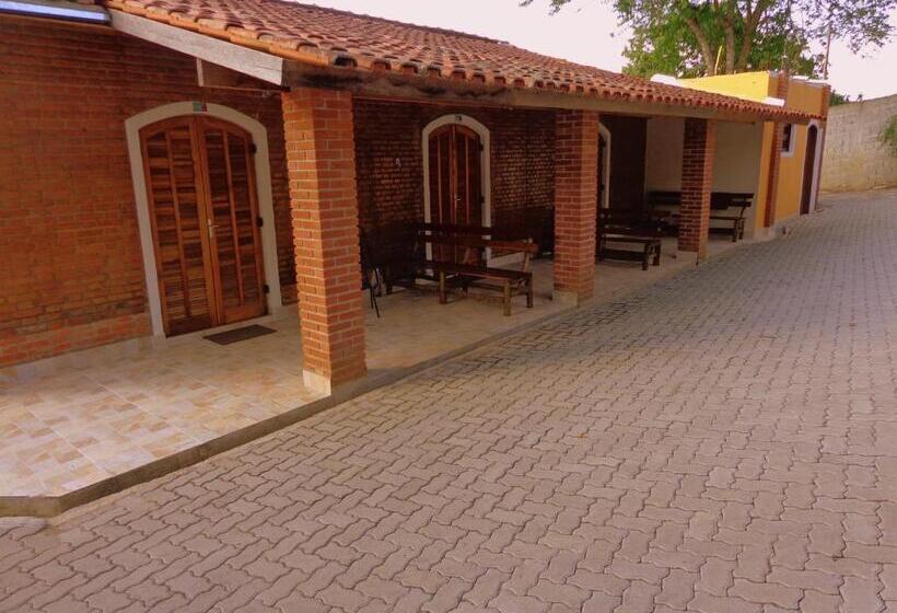 חדר קומפורט לשלושה, Pousada Bezerra