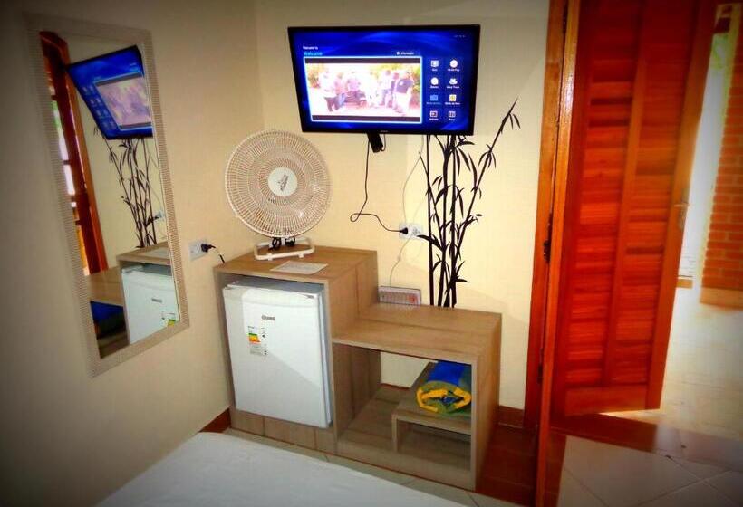 חדר קומפורט לשלושה, Pousada Bezerra