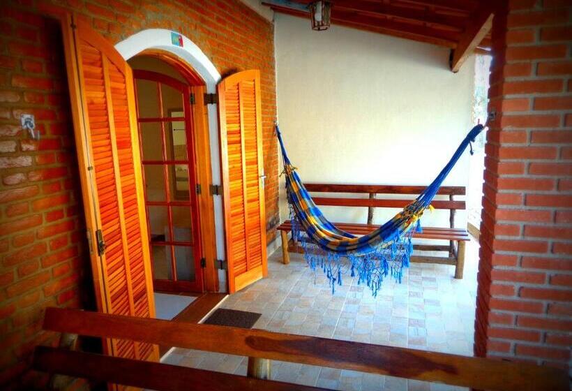 חדר קומפורט לשלושה, Pousada Bezerra