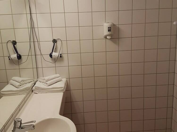 スタンダードルーム, Skinnarbu