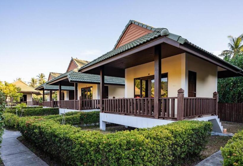 Бунгало Deluxe, Phatcharee Resort