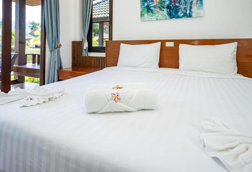 디럭스 방갈로, Phatcharee Resort