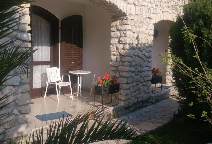 Студио Стандарт с Террасой, Steinhaus Bed & Breakfast