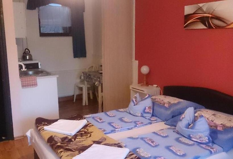 Студио Стандарт с Террасой, Steinhaus Bed & Breakfast