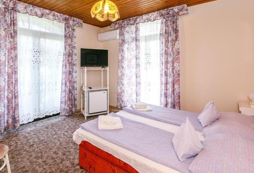 Номер Стандарт с Балконом, Steinhaus Bed & Breakfast