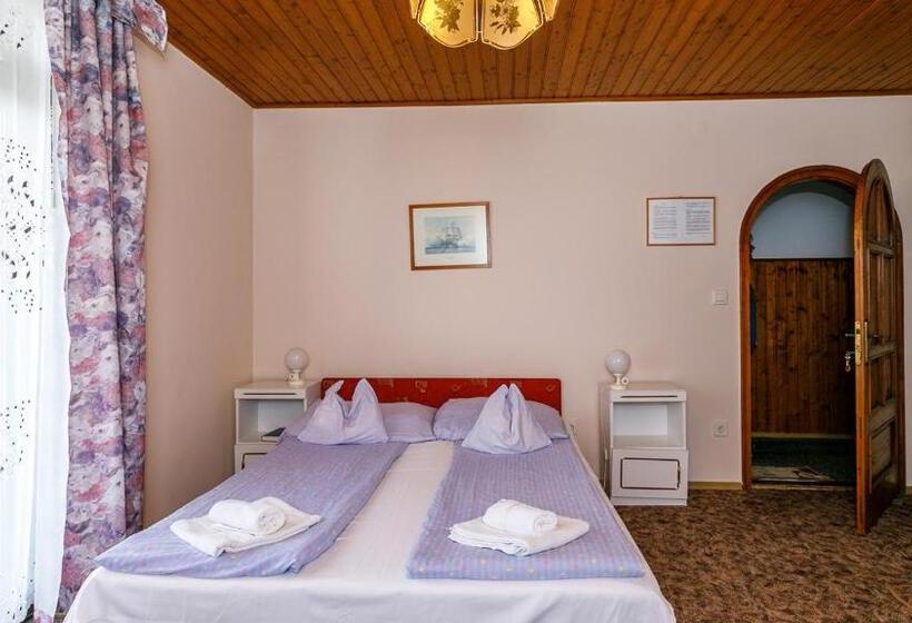 Номер Стандарт с Балконом, Steinhaus Bed & Breakfast