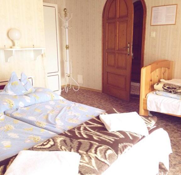 Трехместный Номер Стандарт с Балконом, Steinhaus Bed & Breakfast