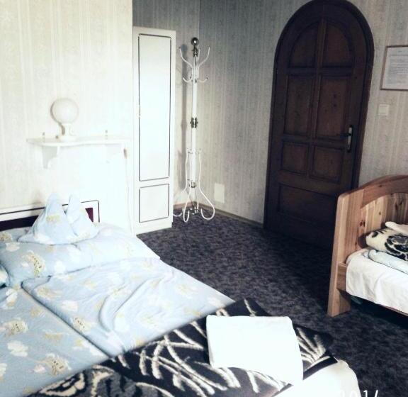 Трехместный Номер Стандарт с Балконом, Steinhaus Bed & Breakfast