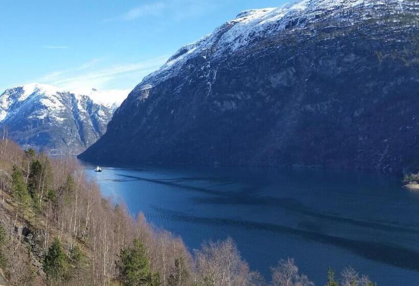 Семейный Номер, Hellesylt Hostel And Motel