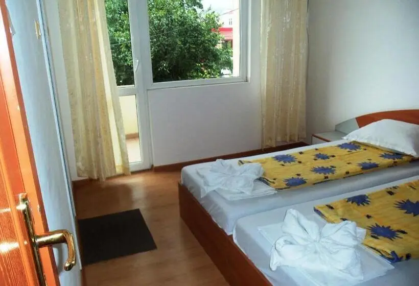 اتاق استاندارد با بالکن, Arkadia Guest House