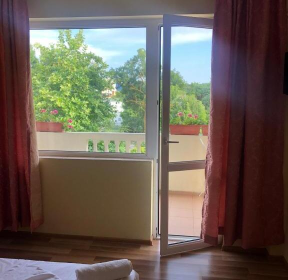 غرفة ديلوكس مزودة بشرفة, Arkadia Guest House